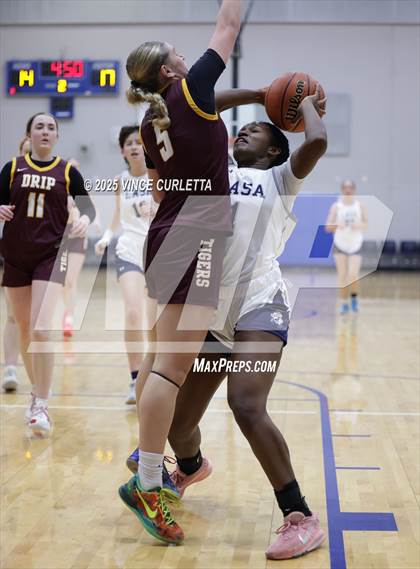 Thumbnail 2 in Dripping Springs vs. Liberal Arts & Science Academy - Austin (Lobo Pack Attack Classic) photogallery.