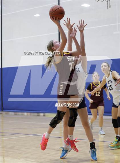 Thumbnail 3 in Dripping Springs vs. Liberal Arts & Science Academy - Austin (Lobo Pack Attack Classic) photogallery.