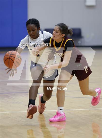 Thumbnail 2 in Dripping Springs vs. Liberal Arts & Science Academy - Austin (Lobo Pack Attack Classic) photogallery.