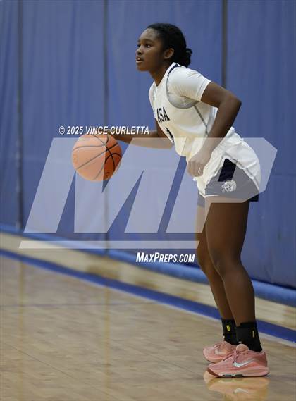Thumbnail 3 in Dripping Springs vs. Liberal Arts & Science Academy - Austin (Lobo Pack Attack Classic) photogallery.