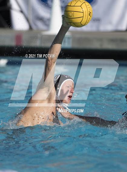 Thumbnail 3 in Huntington Beach vs Newport Harbor (CIF SS DO Final) photogallery.
