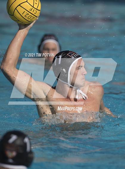 Thumbnail 2 in Huntington Beach vs Newport Harbor (CIF SS DO Final) photogallery.