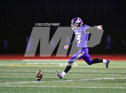 Thumbnail 2 in Kennedy Catholic @ Lake Stevens (WIAA 4A Quarterfinal) photogallery.