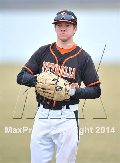 Thumbnail 3 in Chisum vs. Petrolia (Lindsay Tournament) photogallery.