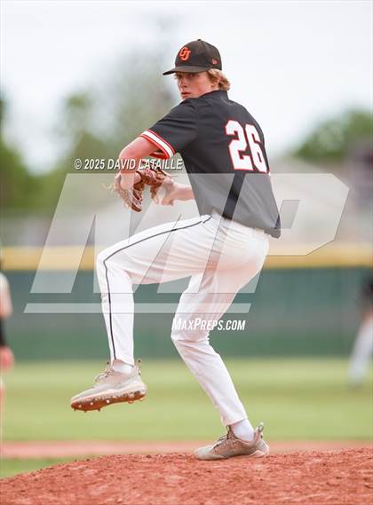 Thumbnail 3 in Grand Junction vs. Windsor (CHSAA 4A Regional Final Game 3) photogallery.
