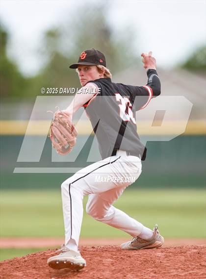 Thumbnail 3 in Grand Junction vs. Windsor (CHSAA 4A Regional Final Game 3) photogallery.