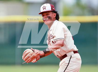 Thumbnail 3 in Grand Junction vs. Windsor (CHSAA 4A Regional Final Game 3) photogallery.