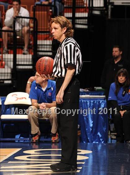Thumbnail 1 in Portland vs. Cromwell (CIAC Class S Final) photogallery.