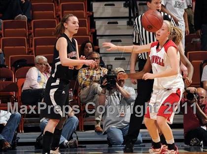 Thumbnail 2 in Portland vs. Cromwell (CIAC Class S Final) photogallery.