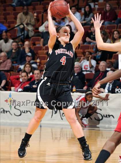 Thumbnail 1 in Portland vs. Cromwell (CIAC Class S Final) photogallery.