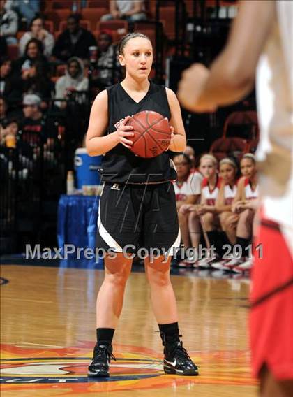 Thumbnail 2 in Portland vs. Cromwell (CIAC Class S Final) photogallery.
