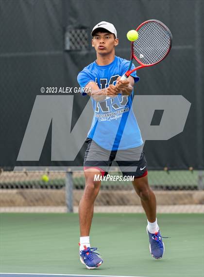 Thumbnail 2 in UIL 1A & 2A Tennis Mixed Doubles Semifinals photogallery.