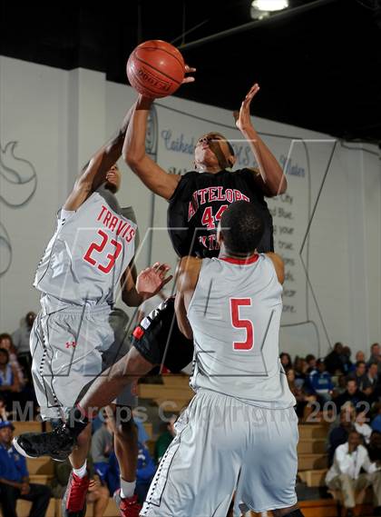 Thumbnail 3 in Antelope vs. Fort Bend Travis (MaxPreps Holiday Classic) photogallery.