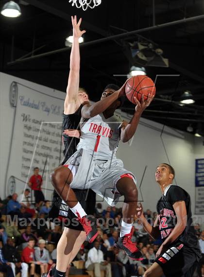 Thumbnail 3 in Antelope vs. Fort Bend Travis (MaxPreps Holiday Classic) photogallery.