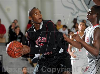 Thumbnail 2 in Antelope vs. Fort Bend Travis (MaxPreps Holiday Classic) photogallery.