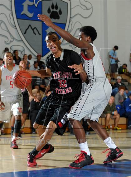 Thumbnail 1 in Antelope vs. Fort Bend Travis (MaxPreps Holiday Classic) photogallery.