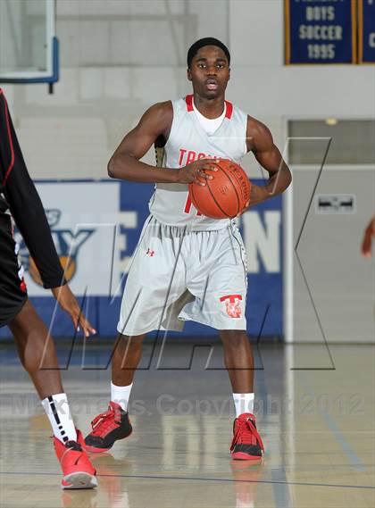 Thumbnail 3 in Antelope vs. Fort Bend Travis (MaxPreps Holiday Classic) photogallery.