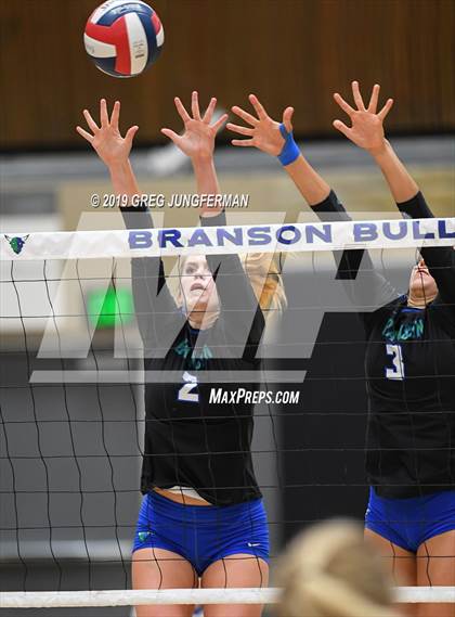Thumbnail 1 in Redwood @ Branson (MCAL Semi-Final) photogallery.