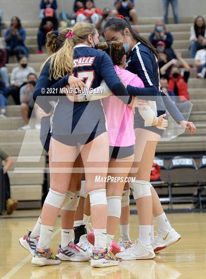 Thumbnail 3 in La Salle @ Aliso Niguel (CIF SS D2 Semifinal) photogallery.