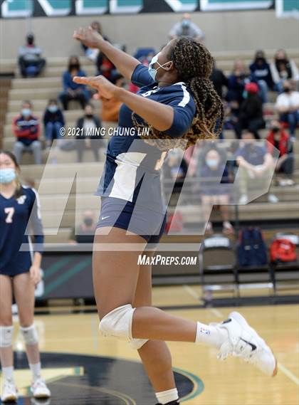 Thumbnail 2 in La Salle @ Aliso Niguel (CIF SS D2 Semifinal) photogallery.