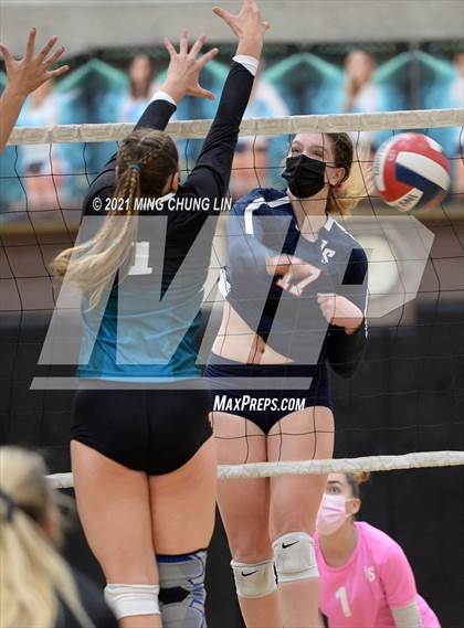 Thumbnail 3 in La Salle @ Aliso Niguel (CIF SS D2 Semifinal) photogallery.