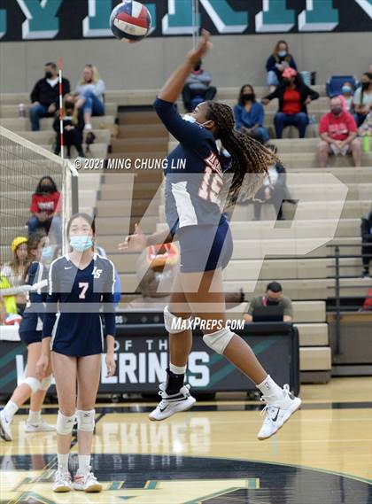 Thumbnail 3 in La Salle @ Aliso Niguel (CIF SS D2 Semifinal) photogallery.