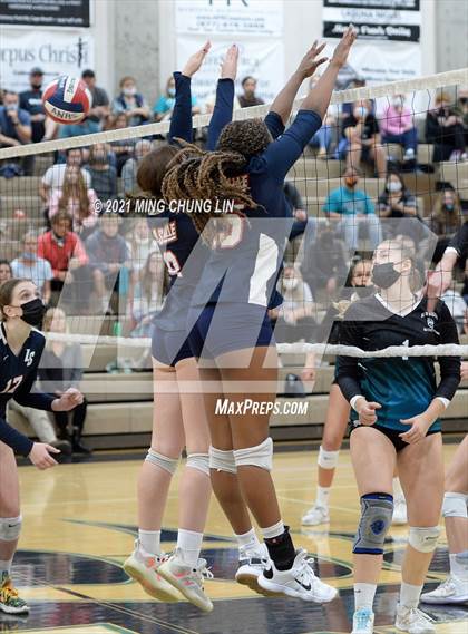 Thumbnail 1 in La Salle @ Aliso Niguel (CIF SS D2 Semifinal) photogallery.