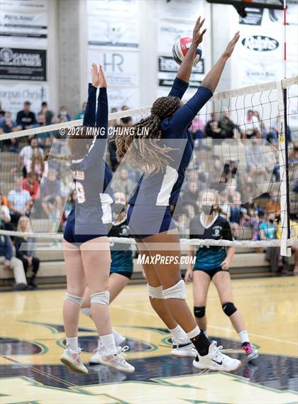 Thumbnail 2 in La Salle @ Aliso Niguel (CIF SS D2 Semifinal) photogallery.