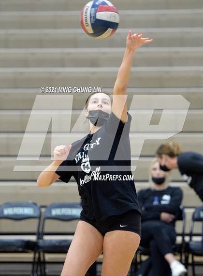 Thumbnail 1 in La Salle @ Aliso Niguel (CIF SS D2 Semifinal) photogallery.