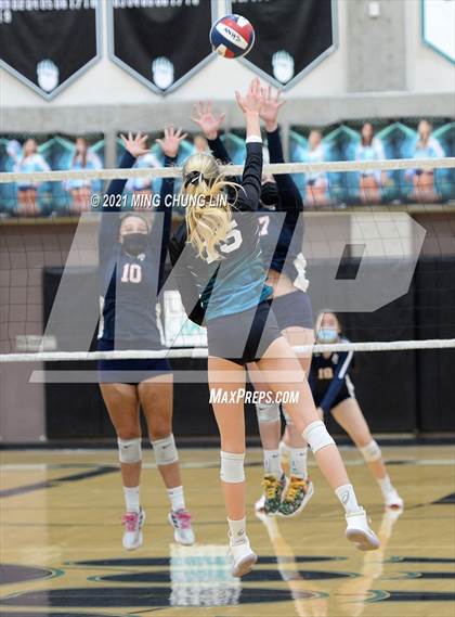 Thumbnail 2 in La Salle @ Aliso Niguel (CIF SS D2 Semifinal) photogallery.
