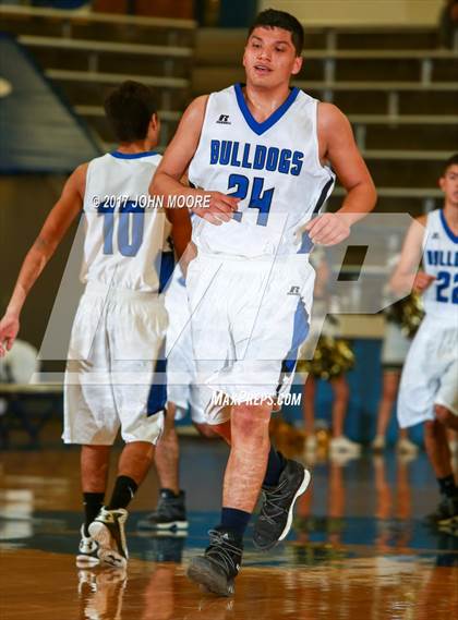 Thumbnail 3 in Amherst vs. Jayton (UIL 1A Regional Quarterfinal Playoff) photogallery.