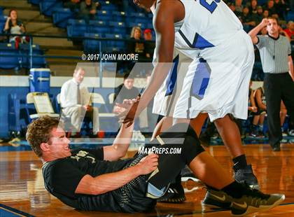 Thumbnail 3 in Amherst vs. Jayton (UIL 1A Regional Quarterfinal Playoff) photogallery.