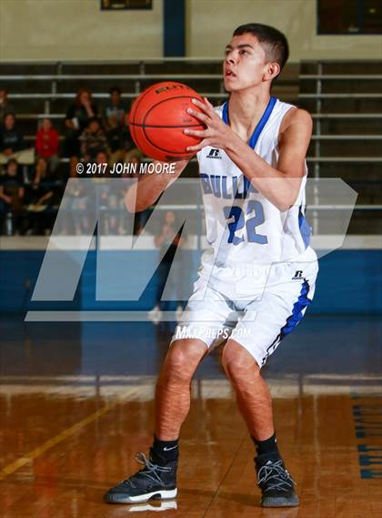 Thumbnail 3 in Amherst vs. Jayton (UIL 1A Regional Quarterfinal Playoff) photogallery.