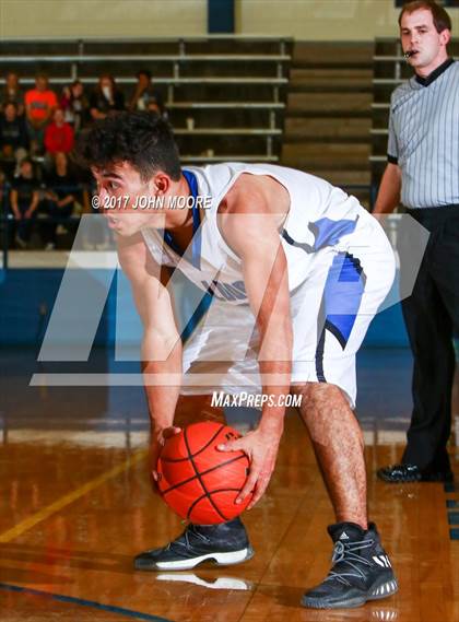 Thumbnail 3 in Amherst vs. Jayton (UIL 1A Regional Quarterfinal Playoff) photogallery.
