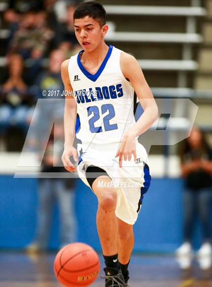 Thumbnail 3 in Amherst vs. Jayton (UIL 1A Regional Quarterfinal Playoff) photogallery.