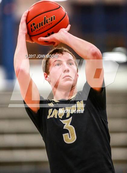 Thumbnail 3 in Amherst vs. Jayton (UIL 1A Regional Quarterfinal Playoff) photogallery.