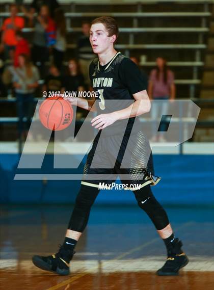 Thumbnail 3 in Amherst vs. Jayton (UIL 1A Regional Quarterfinal Playoff) photogallery.
