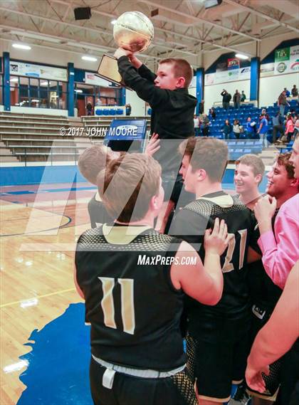 Thumbnail 1 in Amherst vs. Jayton (UIL 1A Regional Quarterfinal Playoff) photogallery.