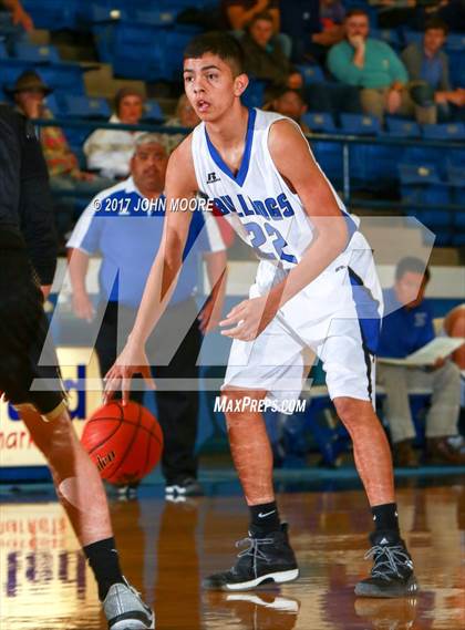 Thumbnail 3 in Amherst vs. Jayton (UIL 1A Regional Quarterfinal Playoff) photogallery.