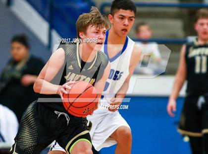 Thumbnail 2 in Amherst vs. Jayton (UIL 1A Regional Quarterfinal Playoff) photogallery.