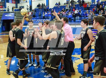 Thumbnail 1 in Amherst vs. Jayton (UIL 1A Regional Quarterfinal Playoff) photogallery.