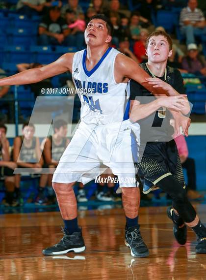Thumbnail 3 in Amherst vs. Jayton (UIL 1A Regional Quarterfinal Playoff) photogallery.