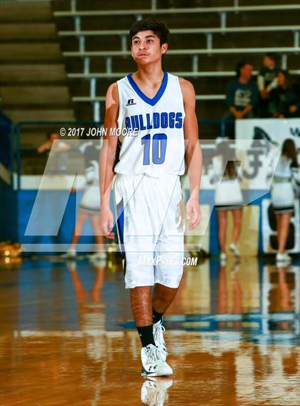 Thumbnail 1 in Amherst vs. Jayton (UIL 1A Regional Quarterfinal Playoff) photogallery.