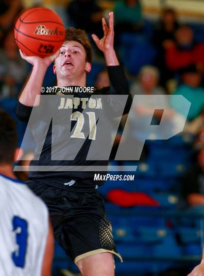 Thumbnail 3 in Amherst vs. Jayton (UIL 1A Regional Quarterfinal Playoff) photogallery.