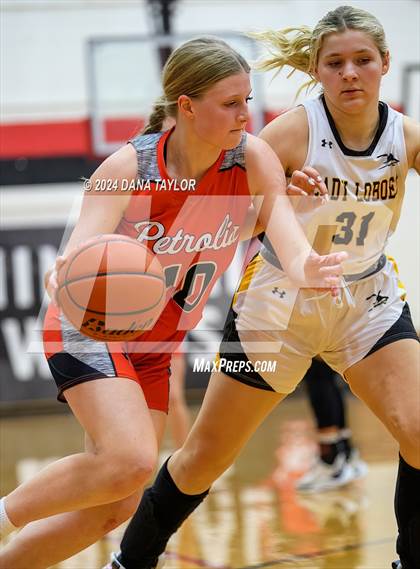 Thumbnail 3 in Cisco vs Petrolia (UIL 2A Region II Bi-District Championship) photogallery.