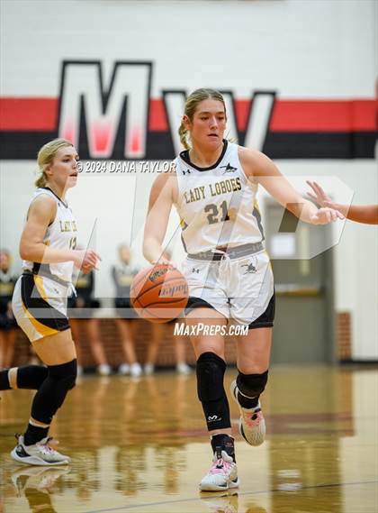 Thumbnail 2 in Cisco vs Petrolia (UIL 2A Region II Bi-District Championship) photogallery.