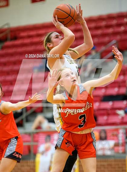 Thumbnail 3 in Cisco vs Petrolia (UIL 2A Region II Bi-District Championship) photogallery.