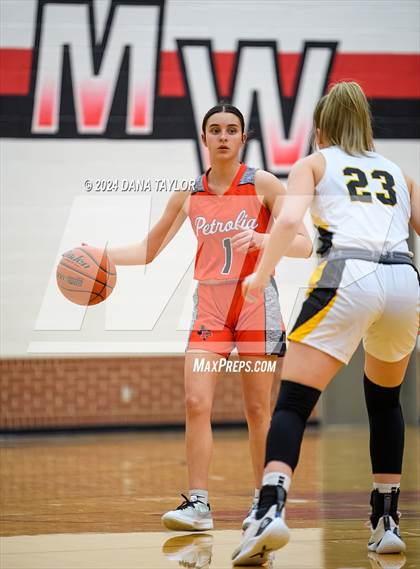 Thumbnail 2 in Cisco vs Petrolia (UIL 2A Region II Bi-District Championship) photogallery.