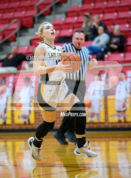 Thumbnail 3 in Cisco vs Petrolia (UIL 2A Region II Bi-District Championship) photogallery.
