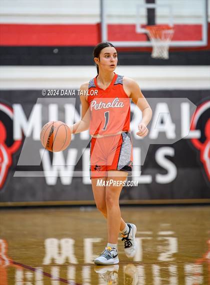 Thumbnail 3 in Cisco vs Petrolia (UIL 2A Region II Bi-District Championship) photogallery.